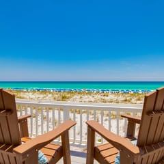 Sunset Cabin, Beachfront, South Bay, Pool