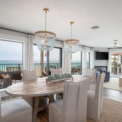 C'est La Vie, Beachfront Condo, Pool
