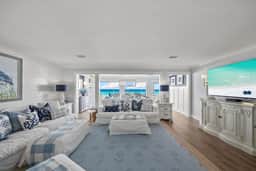 White Sands Beachfront Townhome in Destin - Image 5