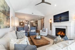 My Beach Alibi, Lakefront Home, Priv Pool & Beach - Image 4