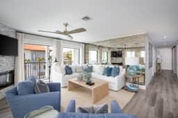 C'est La Vie, Beachfront Condo, Pool - Image 4