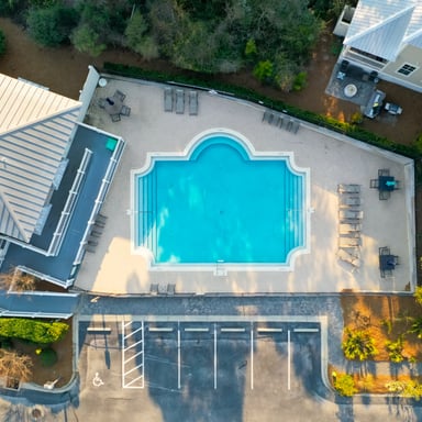 Stays with Community Pools