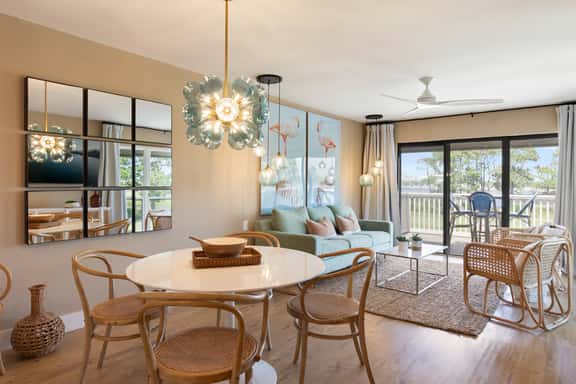 Palm Bay, Condo, Beach, Golf Cart, Pools - Image 1