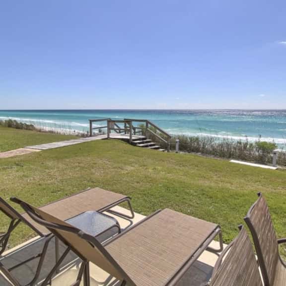 Days of Yesteryear, Beachfront, Direct Gulf Views, Private Balcony & Patio - Image 1