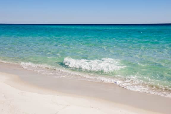 Breezy Blues, Blue Mountain Beach Condo, Pool, Beach - Image 3
