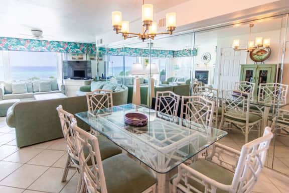 Days of Yesteryear, Beachfront, Direct Gulf Views, Private Balcony & Patio - Image 4