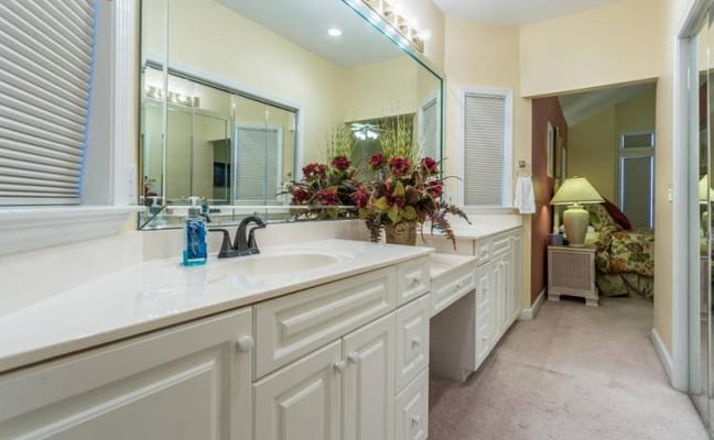 Shipwatch master bath before renovation
