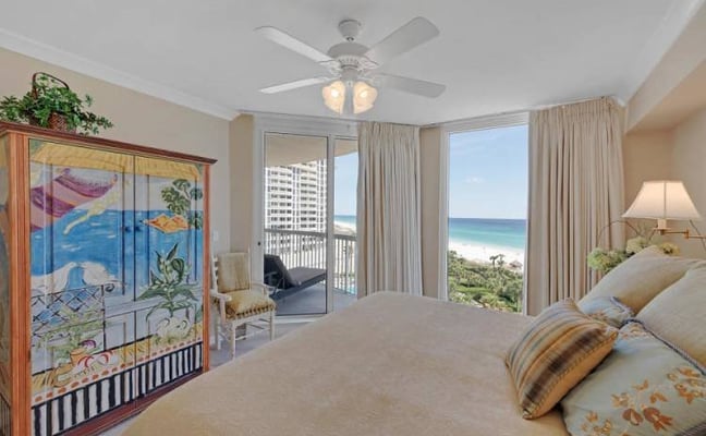 St Maarten master bedroom before renovation